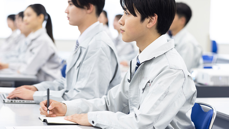 入社前・初期研修で基礎を学習